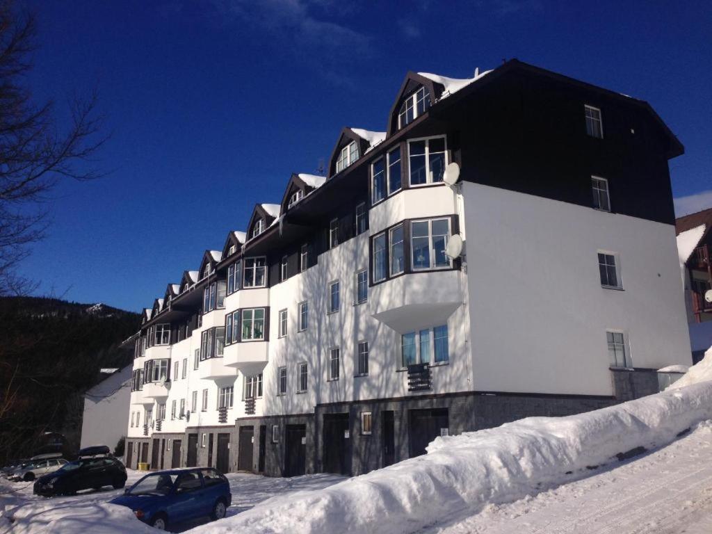 Apartments Monika Spindleruv Mlyn Bagian luar foto