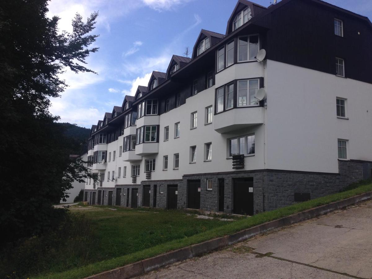 Apartments Monika Spindleruv Mlyn Bagian luar foto