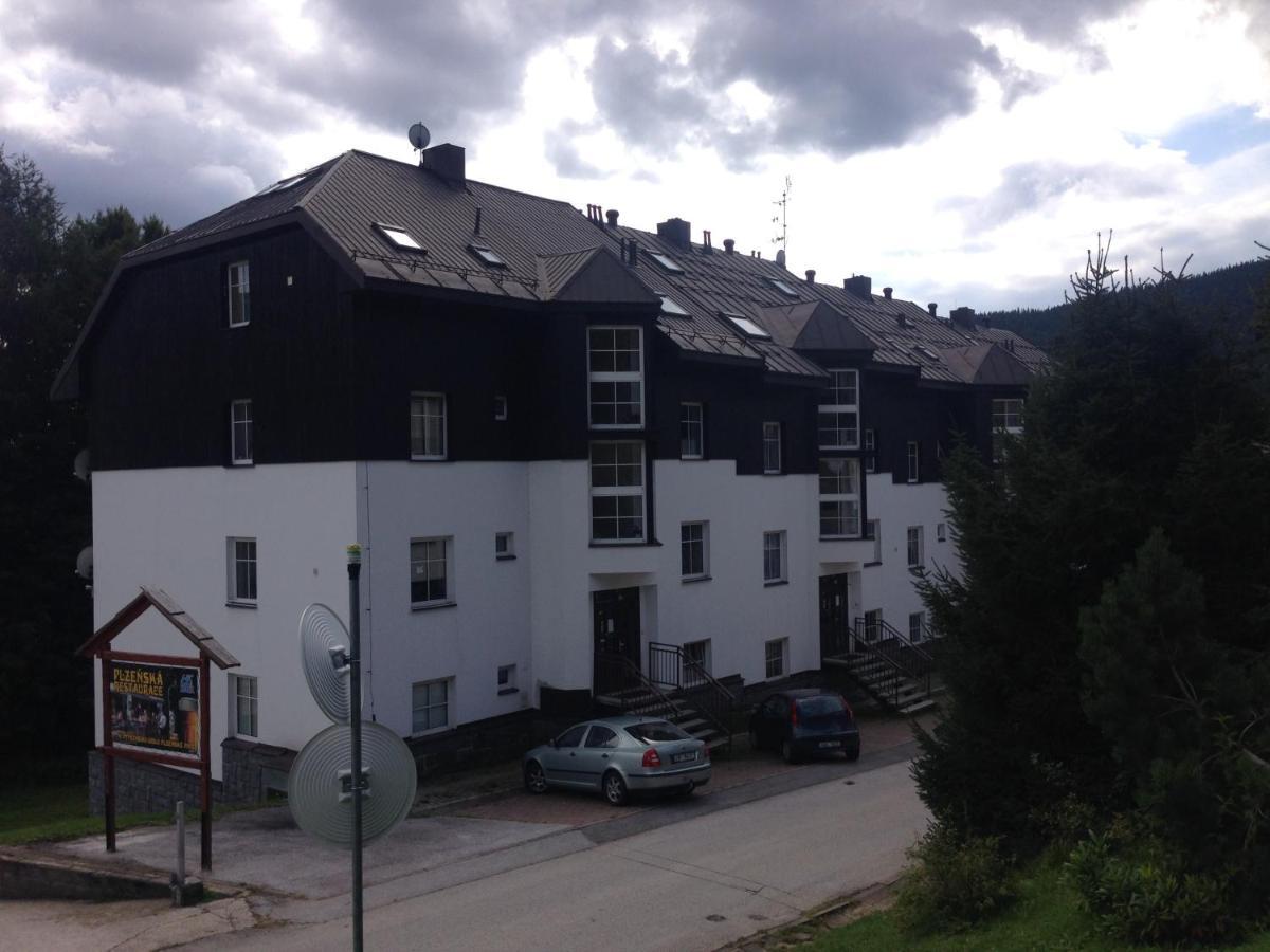 Apartments Monika Spindleruv Mlyn Bagian luar foto